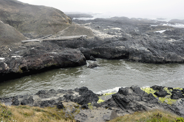The inlet from the ocean to the Spouting Horn 